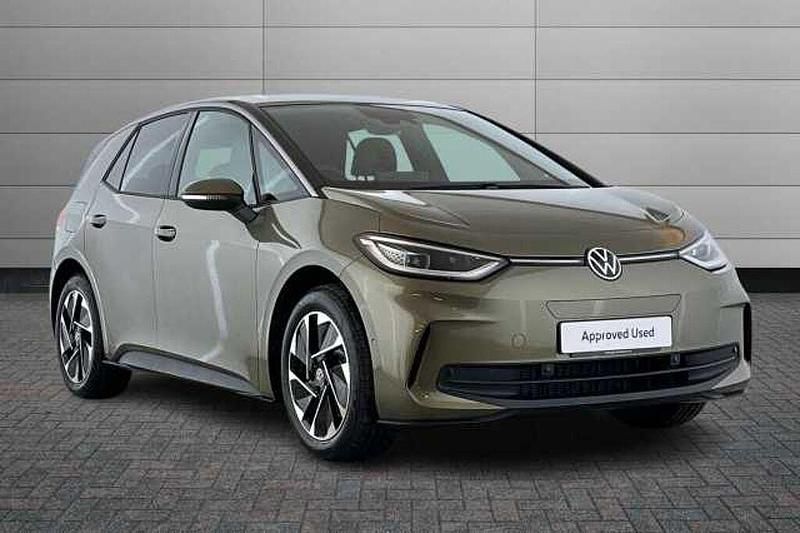 Green New 2025 VW ID.3 Pro Hatchback | £29,290 (A bit pricey) - Image 1/4