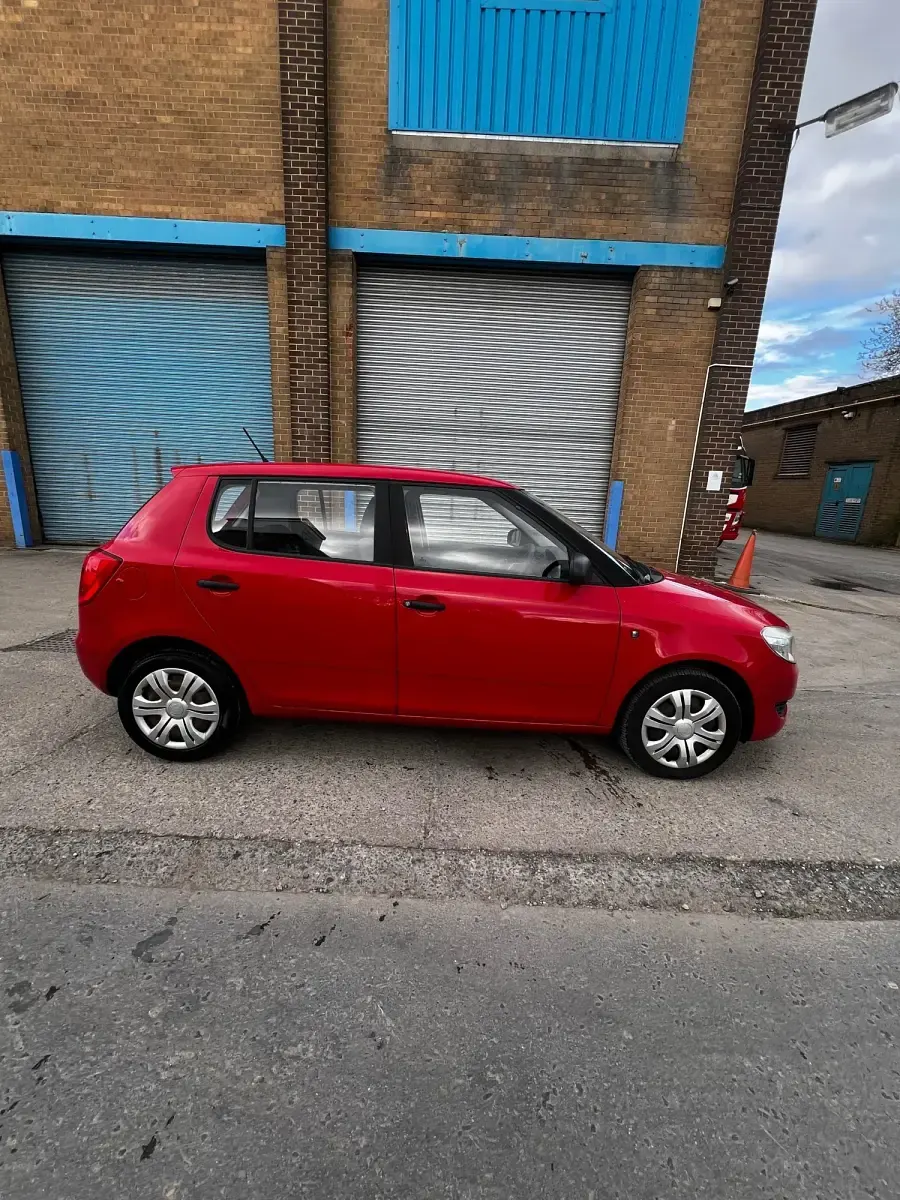Używany Skoda Fabia 2013 Czerwony Hatchback