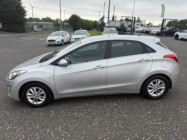 Used Hyundai i30 SE 108 HP (79 kW) 2015 Silver Hatchback
