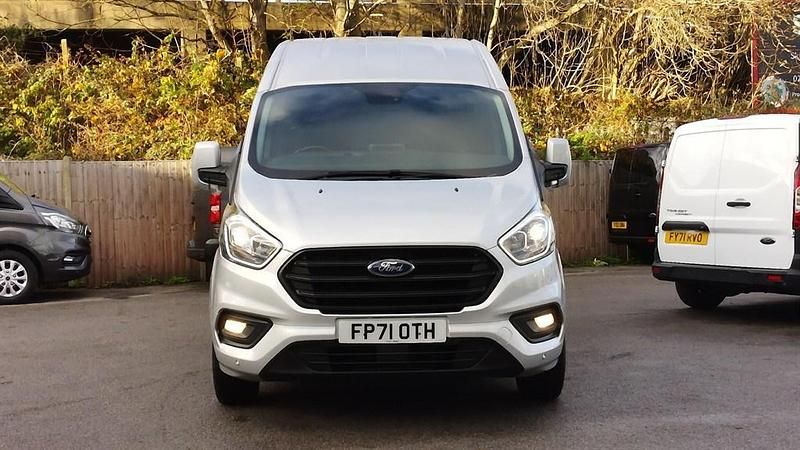 Used Ford Transit Custom Trend 105 HP (77 kW) 2022 Silver Van