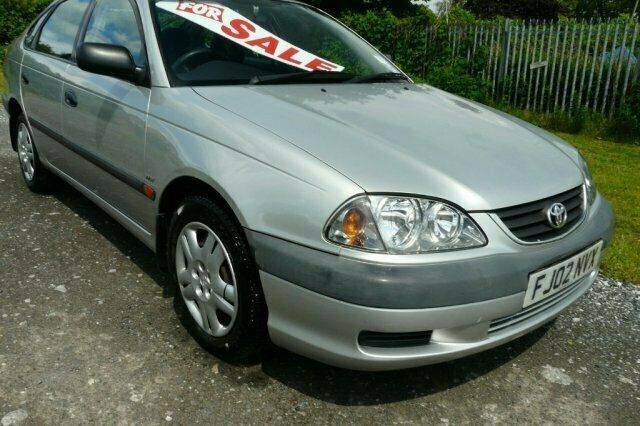 Used Toyota Avensis 127 HP (93 kW) 2003 Hatchback