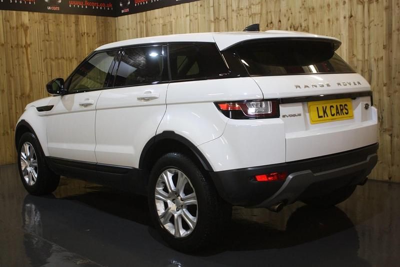 Used Land Rover Range Rover evoque SE 2018 White SUV