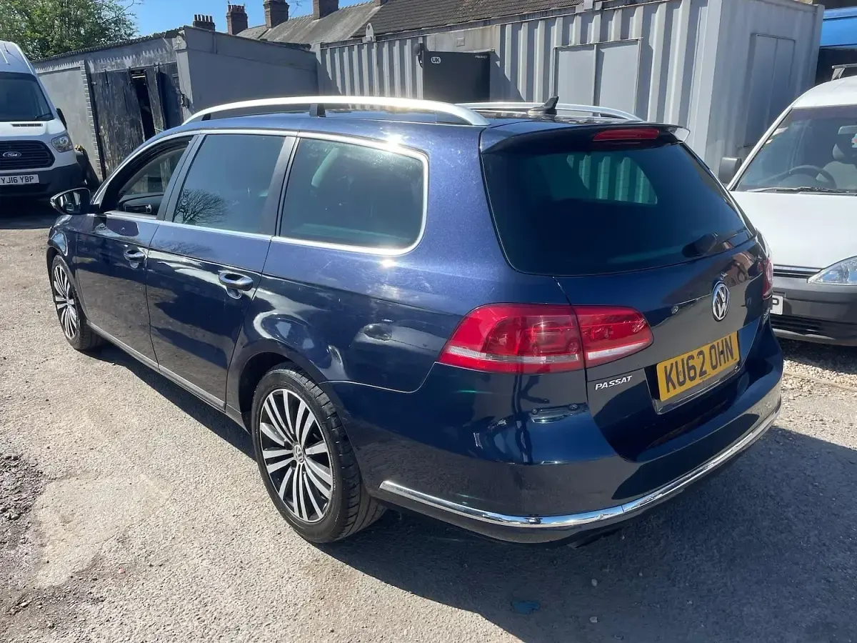 Used VW Passat Sportline 138 HP (101 kW) 2012 Blue Estate