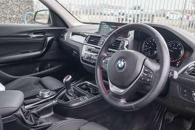 Usado BMW 118 Sport Line 2018 Branco Citadino