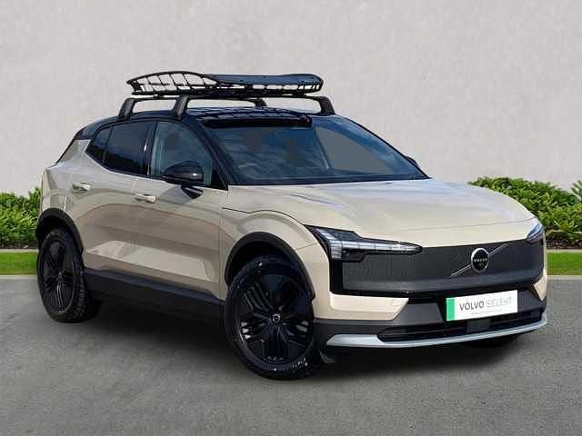 New 2025 Volvo EX30 CC Performance SUV | £41,480 (Good price) - Image 1/4