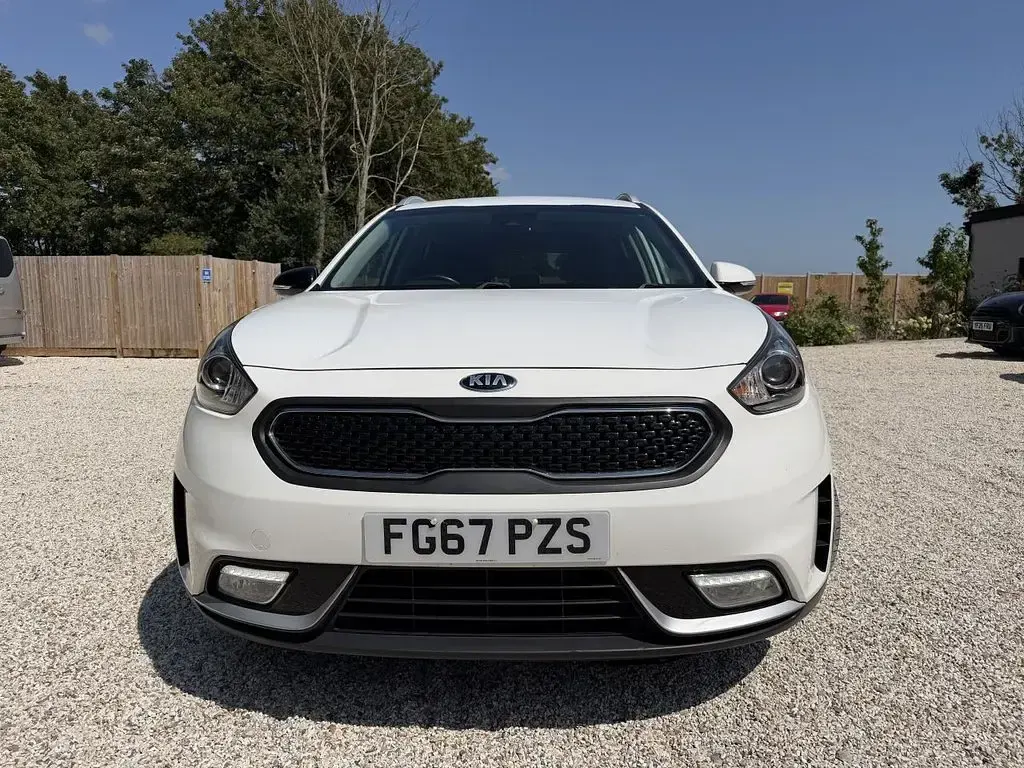 Used Kia Niro 141 HP (103 kW) 2018 White SUV