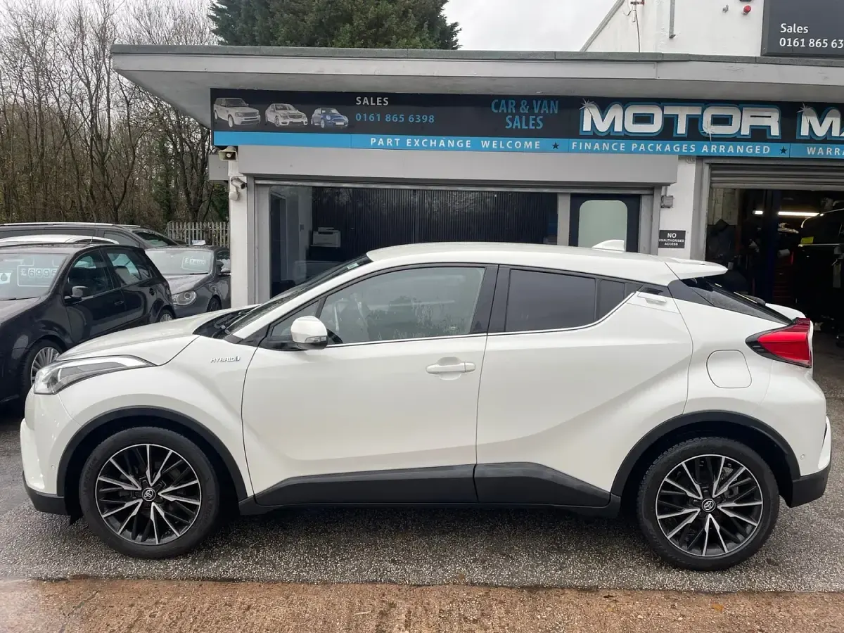 Gebraucht Toyota C-HR 122 PS (89 kW) 2016 Weiß SUV