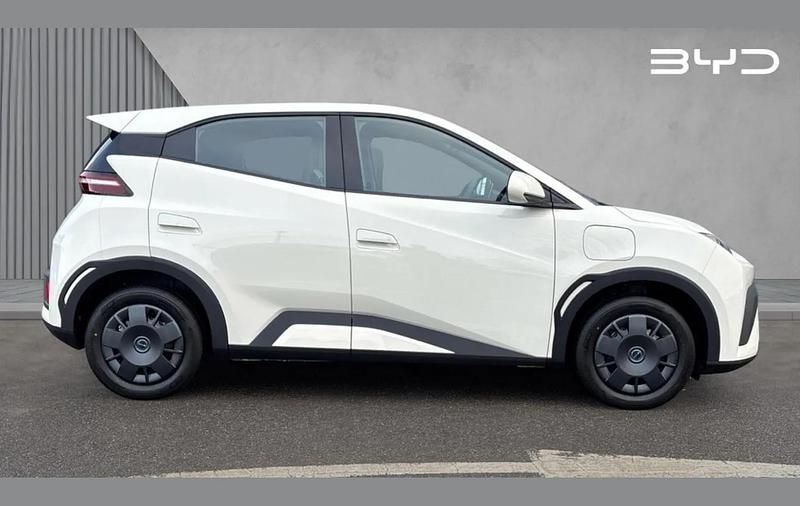 New BYD Dolphin Surf Active 63 kW (87 HP) 2025 White Hatchback