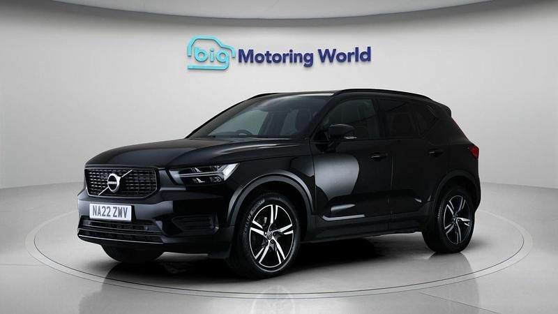 Used Volvo XC40 R-Design 161 HP (118 kW) 2022 Black SUV
