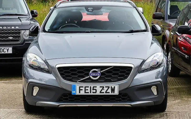 Used Volvo V40 114 HP (83 kW) 2015 Hatchback