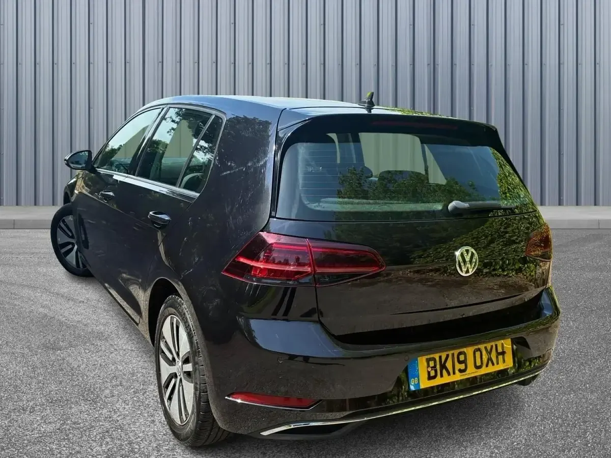 Used VW e-Golf 99 kW (135 HP) 2019 Black Hatchback