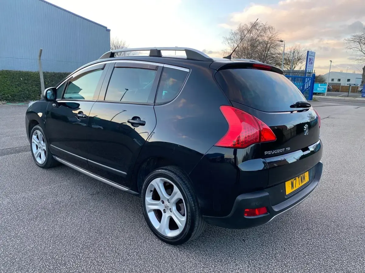 Usado Peugeot 3008 Allure 112 HP (82 kW) 2012 Preto Carrinha