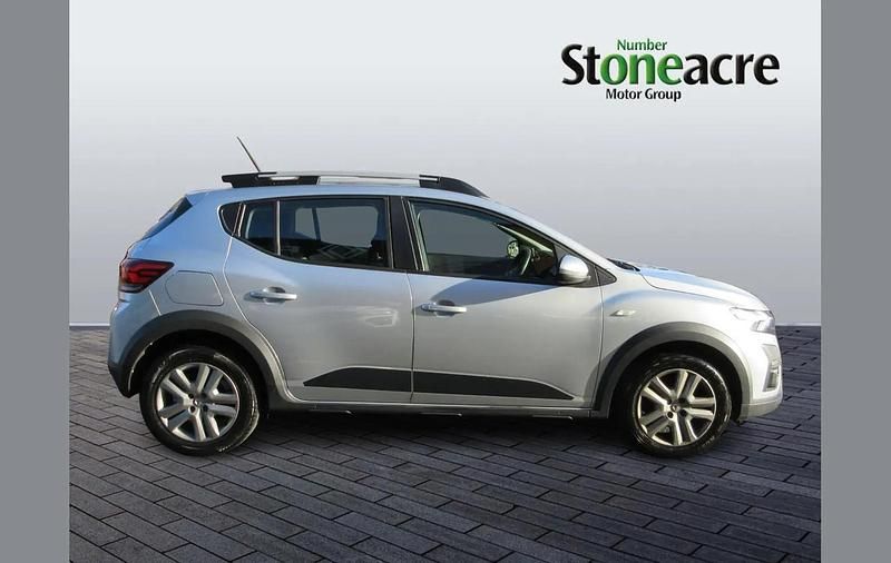 Used Dacia Sandero Comfort 90 HP (66 kW) 2022 Grey SUV