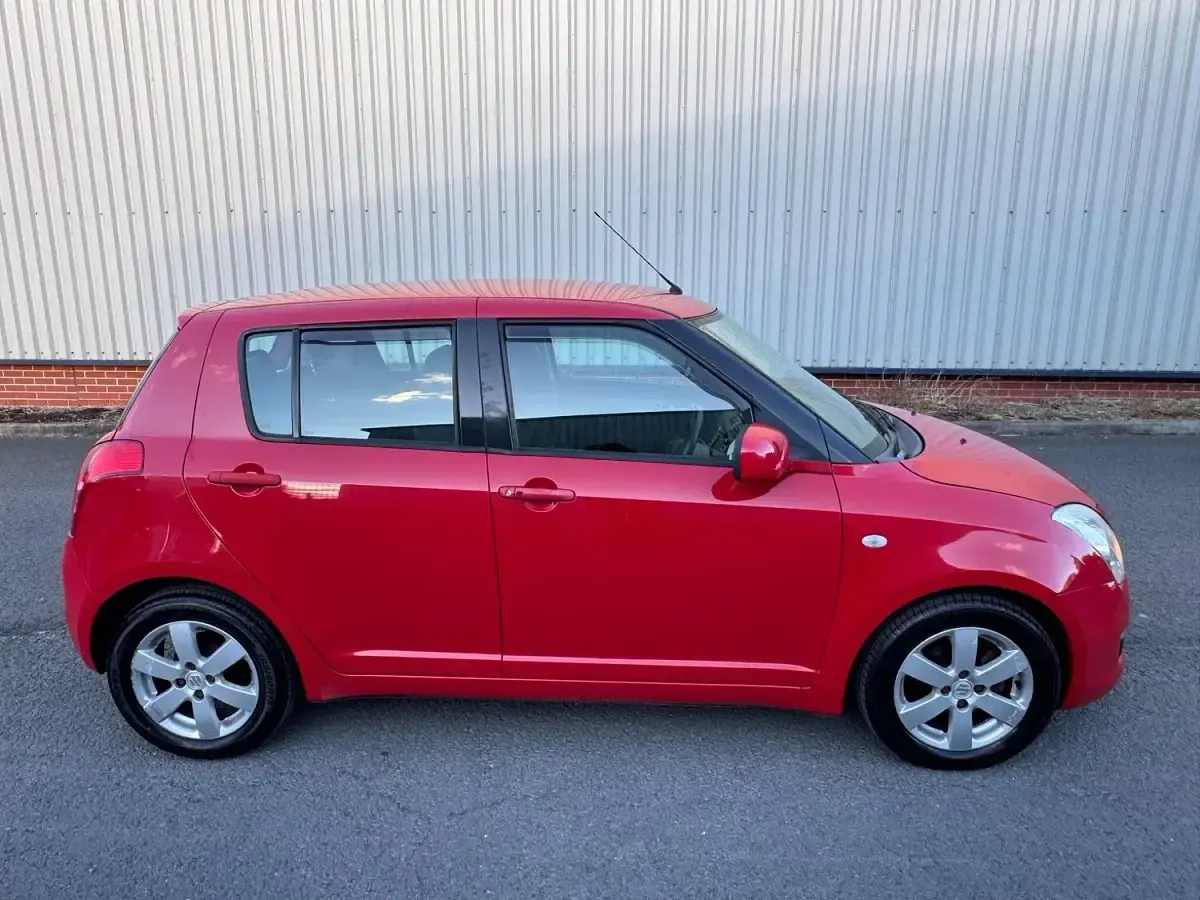 Used Suzuki Swift GLX 2008 Red Hatchback