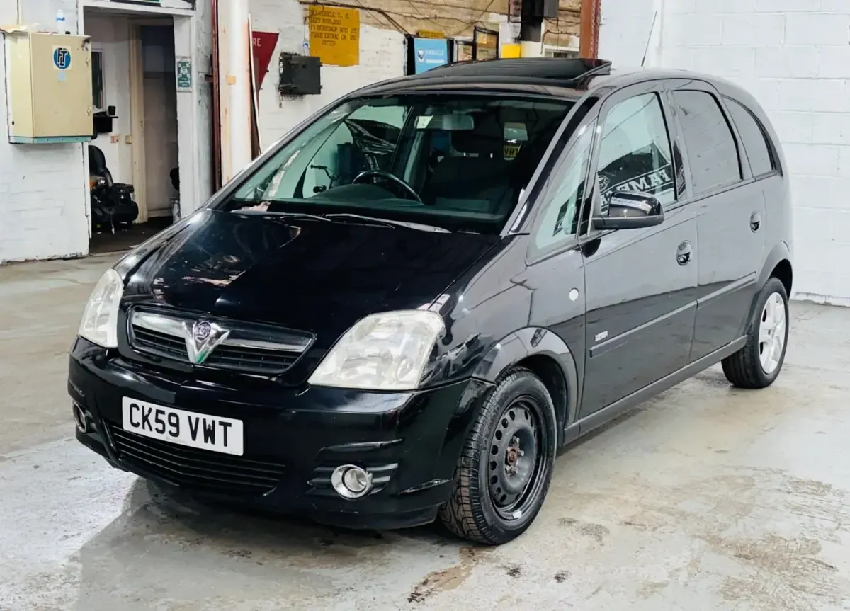 Używany Vauxhall Meriva Design Edition 2010 Czarny Minivan