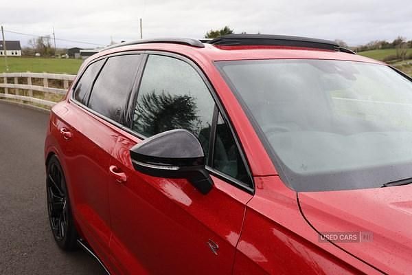 Used VW Touareg Black Edition 286 HP (210 kW) 2024 Red SUV