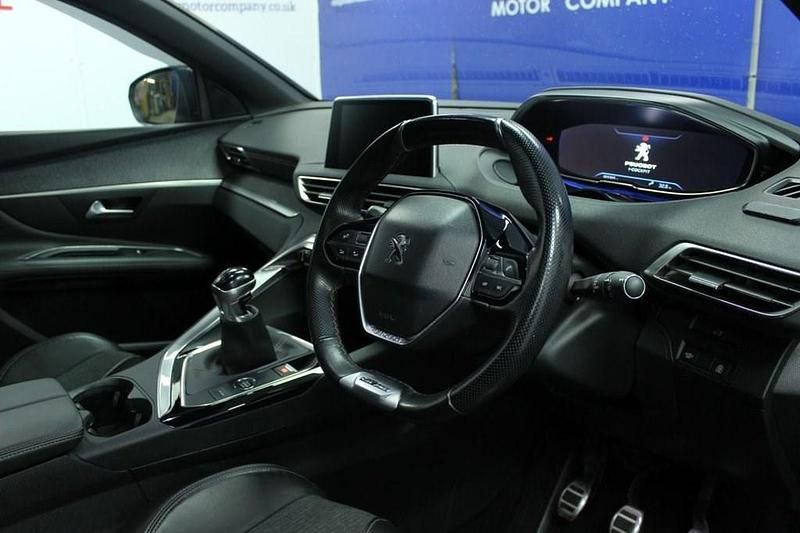 Used Peugeot 3008 GT-line 130 HP (95 kW) 2018 Grey SUV