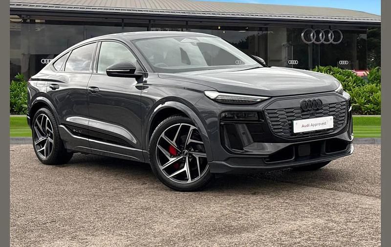 Grey Used 2025 Audi Q6 e-tron Comfort SUV | £63,290 (Fair price) - Image 1/4