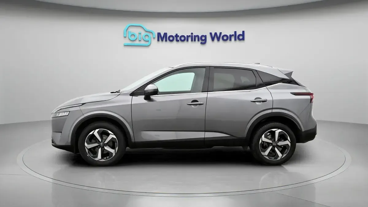 Used Nissan Qashqai N-Connecta 140 HP (102 kW) 2023 Grey SUV