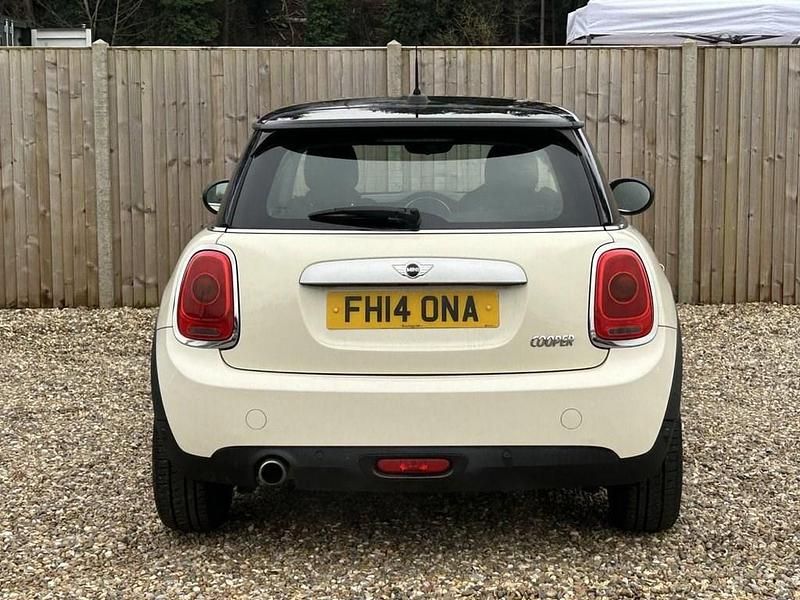 Used Mini Cooper Hatch 136 HP (100 kW) 2014 White Hatchback