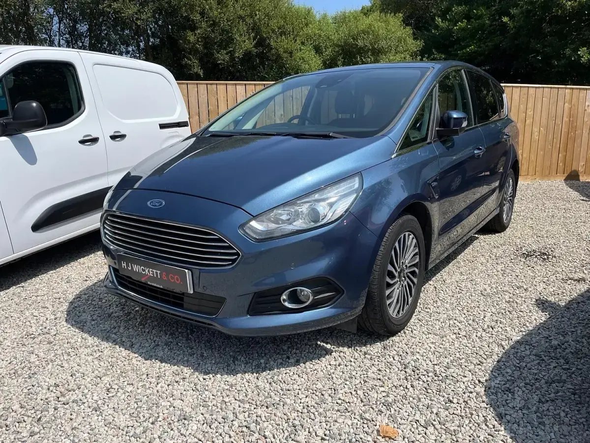 Used Ford S-MAX Titanium 2019 Blue MPV