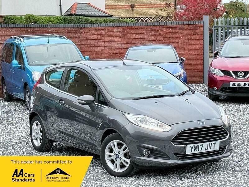 Grey Used 2017 Ford Fiesta Zetec Hatchback | £7,790 (Fair price) - Image 1/1