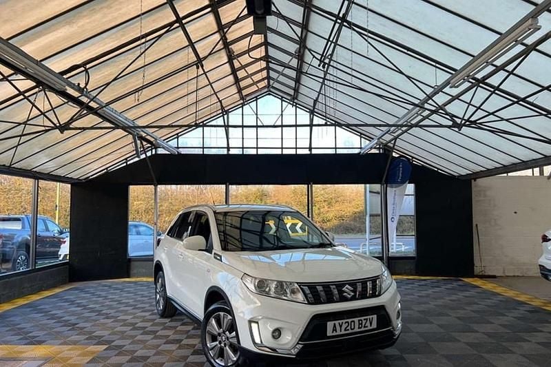 Used Suzuki Vitara SZ-T 140 HP (102 kW) 2020 White SUV