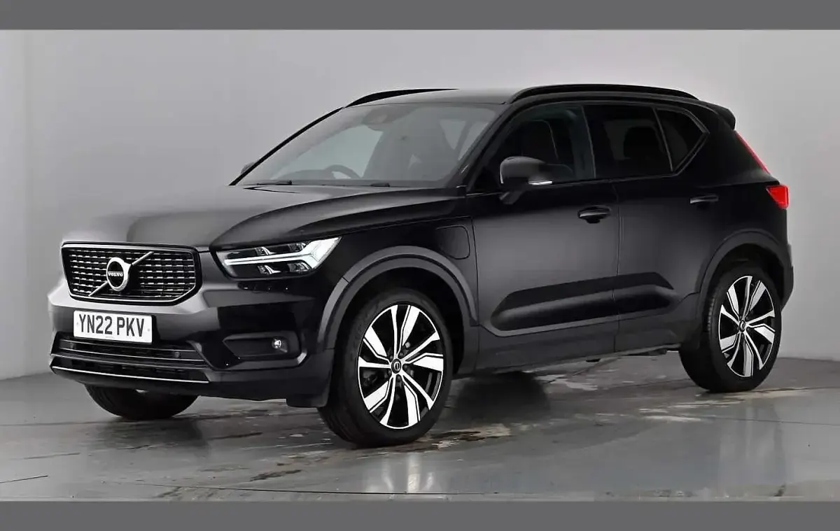Used Volvo XC40 R-Design Pro 262 HP (192 kW) 2022 Black SUV