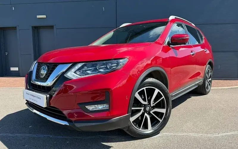 Used Nissan X-Trail Tekna 150 HP (110 kW) 2019 Red SUV