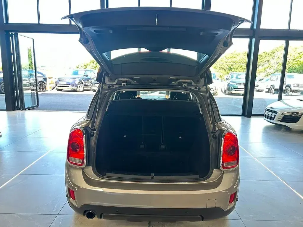 Used Mini Cooper 156 HP (114 kW) 2018 Silver Hatchback