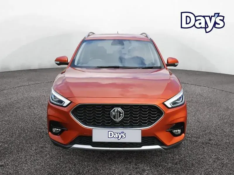 Usado MG ZS Exclusive 111 CV (81 kW) 2022 Naranja SUV