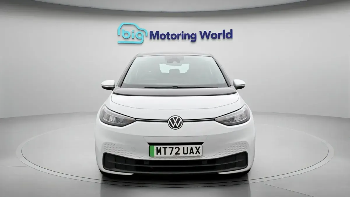 Used VW ID.3 Pure 110 kW (150 HP) 2021 White Hatchback
