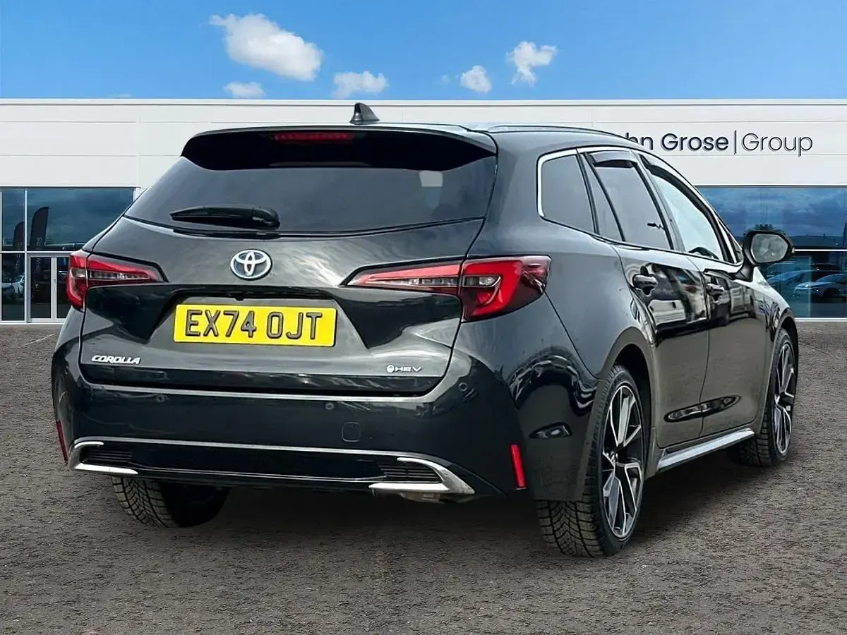 Usado Toyota Corolla 2024 Preto Carrinha