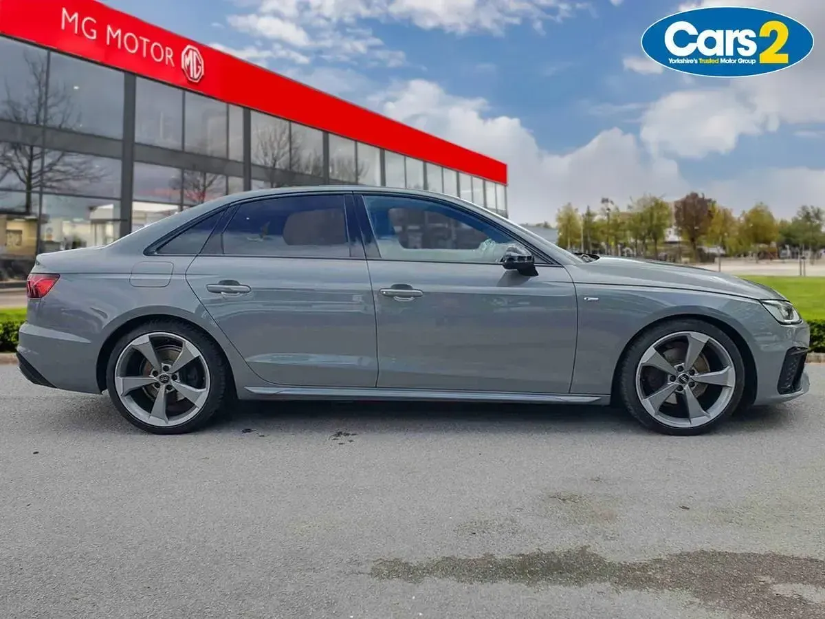 Second-hand Audi A4 Black Edition 187 CP (137 kW) 2019 Gri Berlinǎ