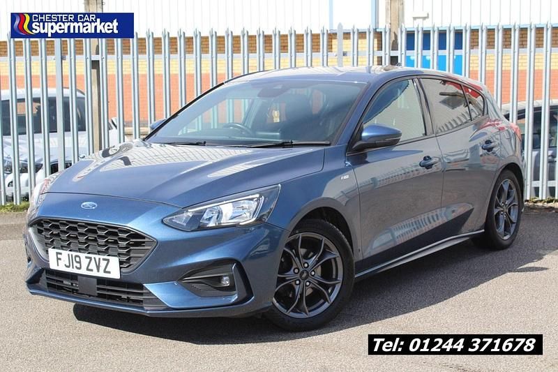 Used Ford Focus ST-Line 125 HP (91 kW) 2019 Blue Hatchback