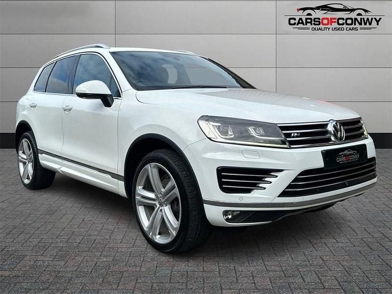 White Used 2016 VW Touareg R-line Plus SUV | £18,995 (Expensive) - Image 1/4