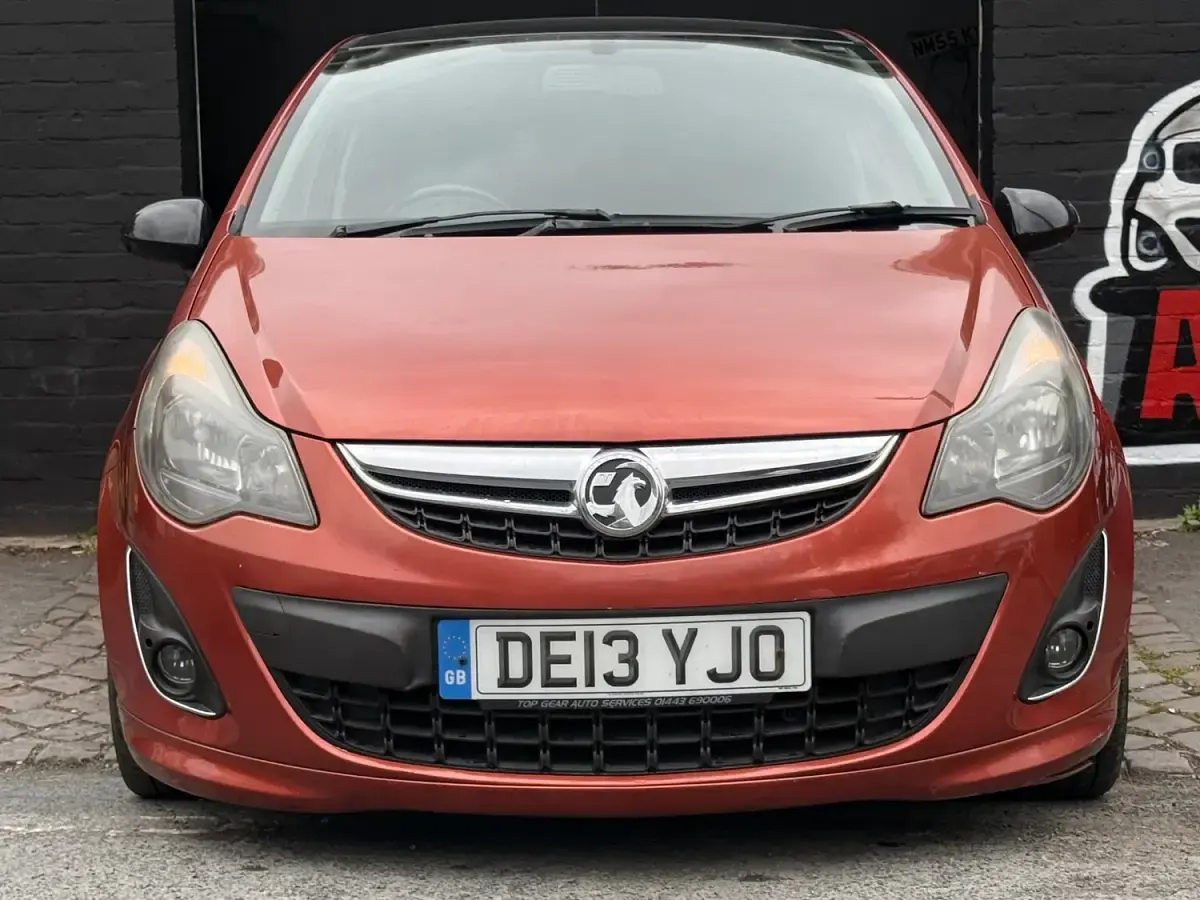 Used Vauxhall Corsa Edition 84 HP (61 kW) 2013 Orange Hatchback