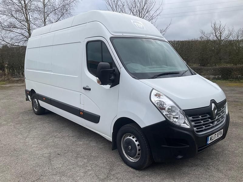 White Used 2017 Renault Master Business Van | £7,495 (Fair price) - Image 1/4
