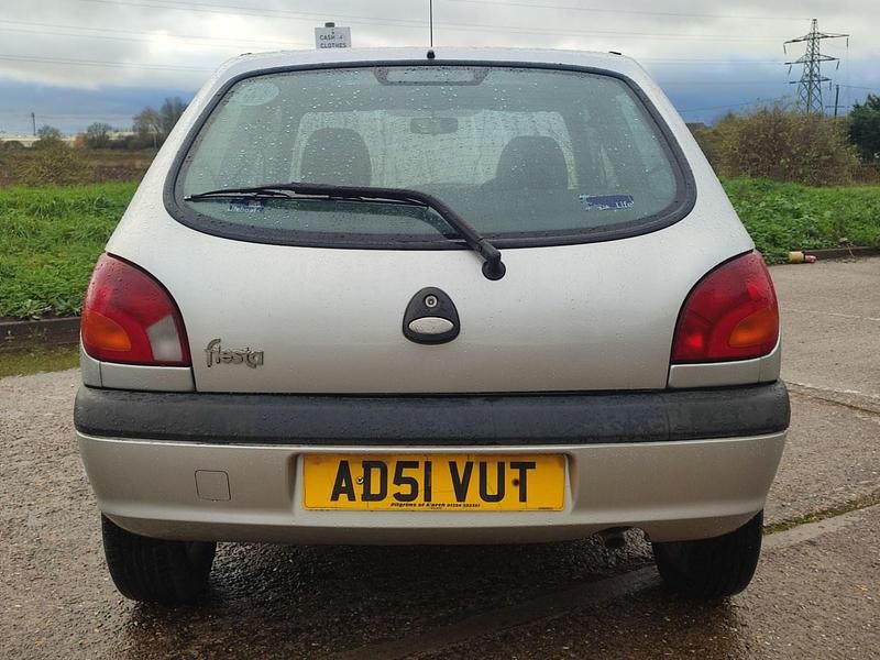 Used Ford Fiesta 2002 Silver Hatchback