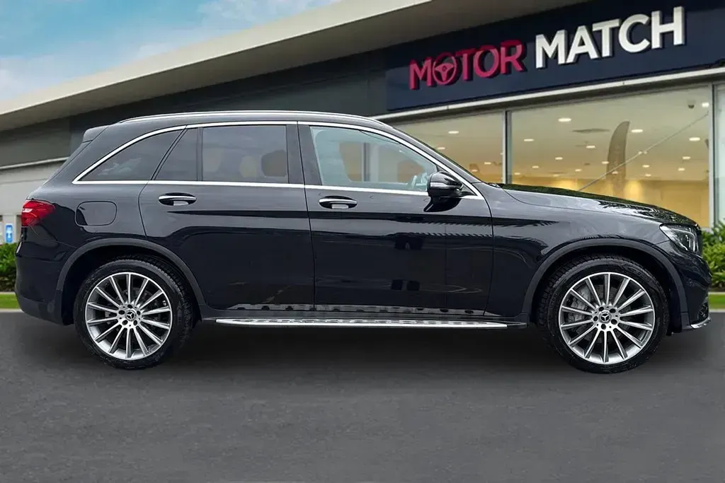 Used Mercedes GLC250 AMG line 2018 Black SUV