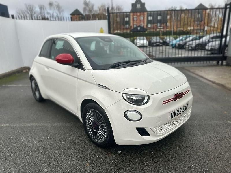 Used Fiat 500e Red 86 kW (118 HP) 2022 White Hatchback