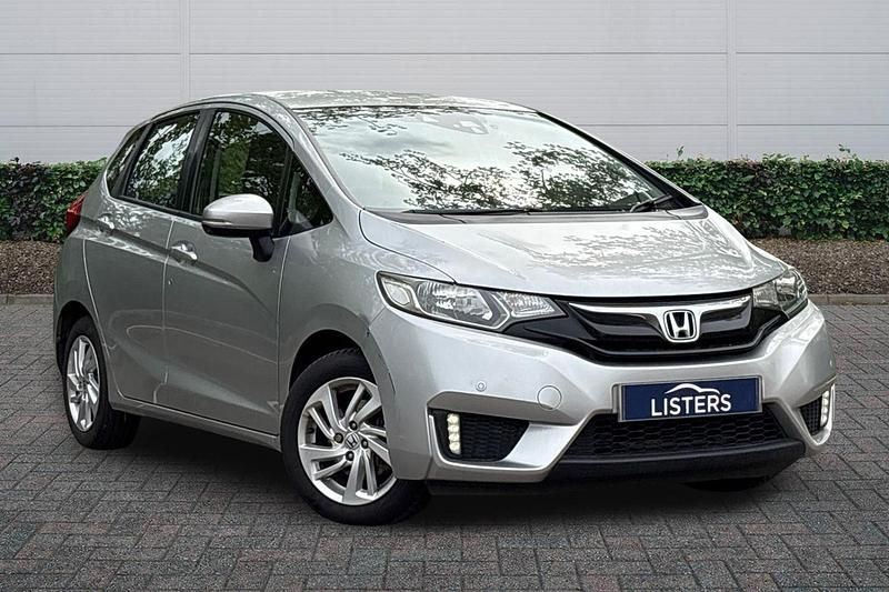 Used Honda Jazz SE 102 HP (75 kW) 2017 Silver Hatchback