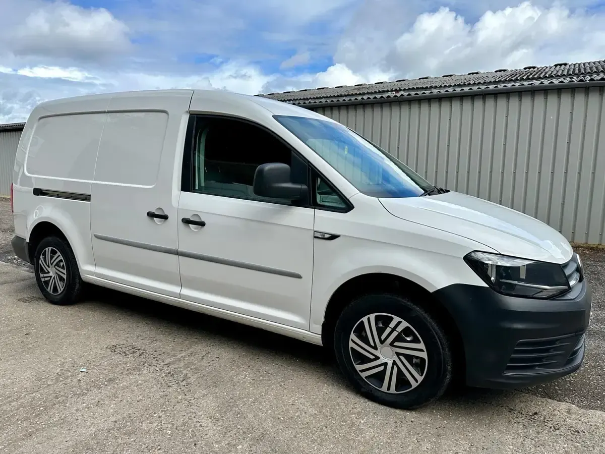 Used VW Caddy Startline 102 HP (75 kW) 2017 White MPV