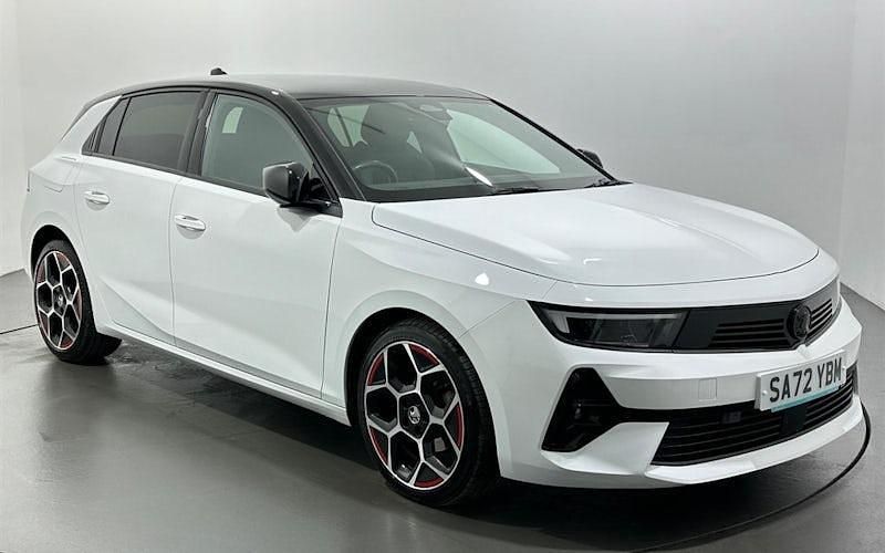 White Used 2022 Vauxhall Astra GS Line Hatchback | £15,078 (Fair price) - Image 1/3