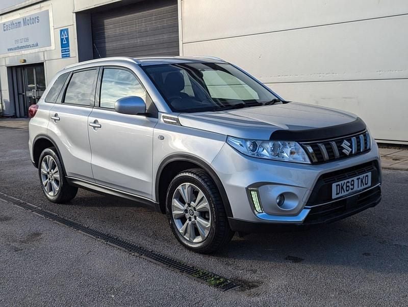 Silver Used 2019 Suzuki Vitara SZ-T Hatchback | £11,995 (Good price) - Image 1/4