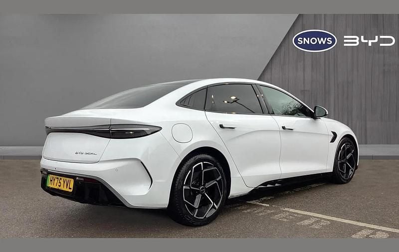 Used BYD Seal Design 230 kW (313 HP) 2025 White Sedan