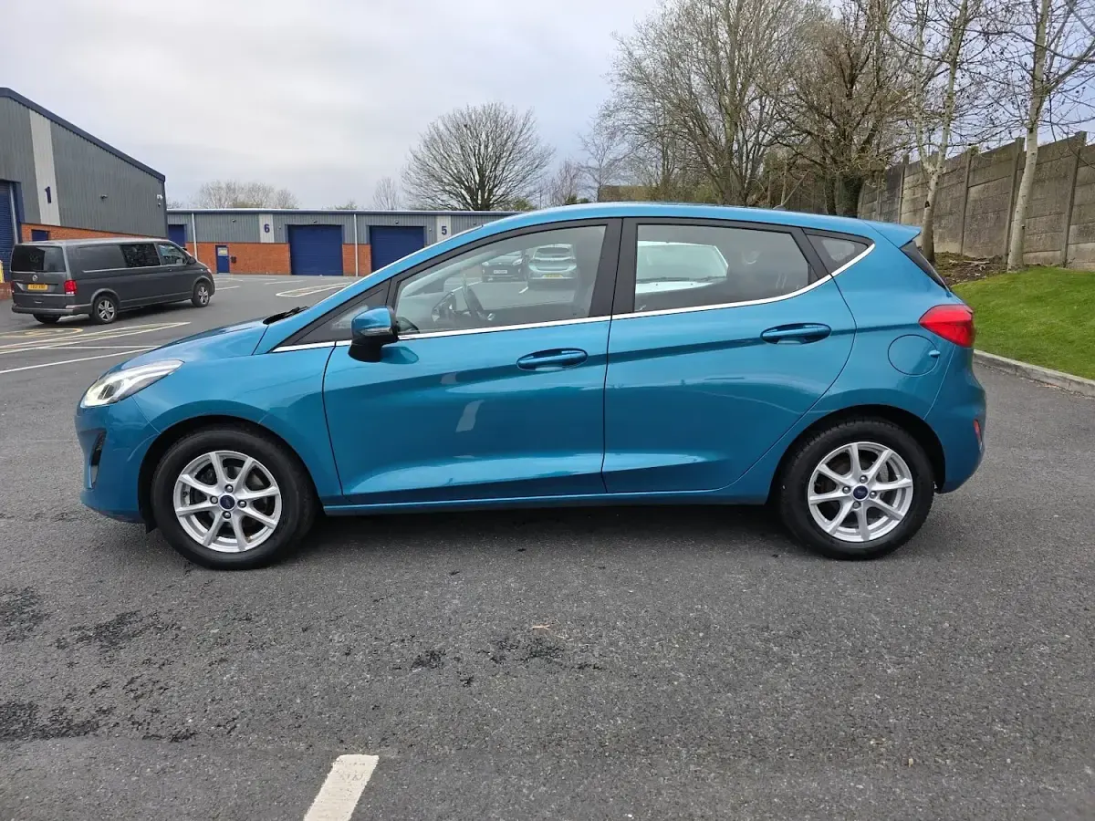 Used Ford Fiesta Zetec 2018 Blue Hatchback
