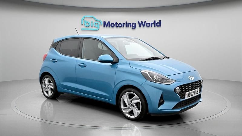 Used Hyundai i10 Premium 84 HP (61 kW) 2022 Turquoise Hatchback