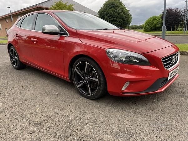 Used Volvo V40 R-Design 2013 Red Estate
