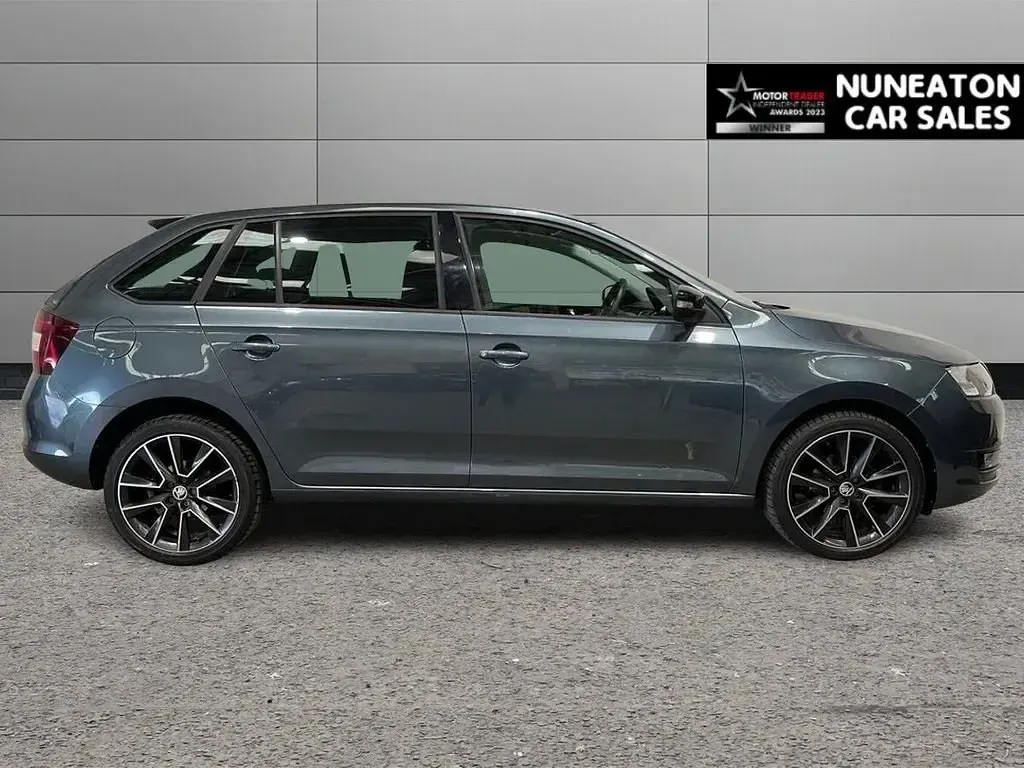 Gebraucht Skoda Rapid Sport 110 PS (80 kW) 2019 Grau Kleinwagen